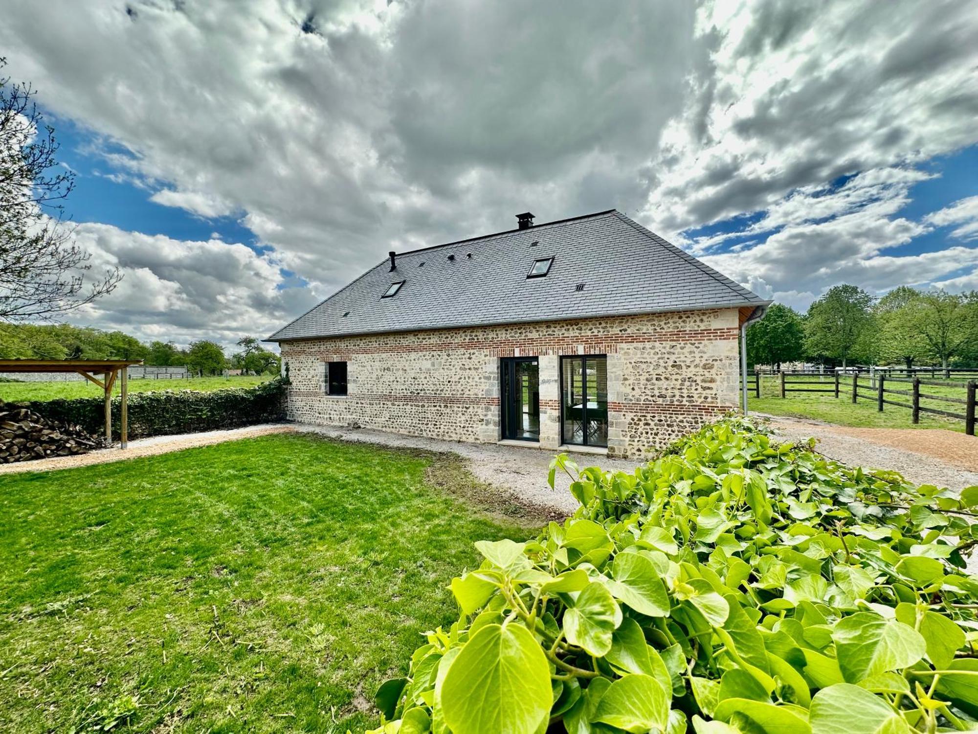 Une Maison D'Hotes Alliant Charme Et Confort Saint-Pierre-du-Val Eksteriør bilde